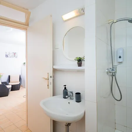 Lucic Apartment Hvar Town
