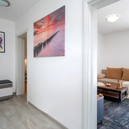 Apartment Lucic *